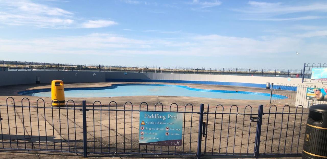 Strand Beach View House Gillingham  Εξωτερικό φωτογραφία